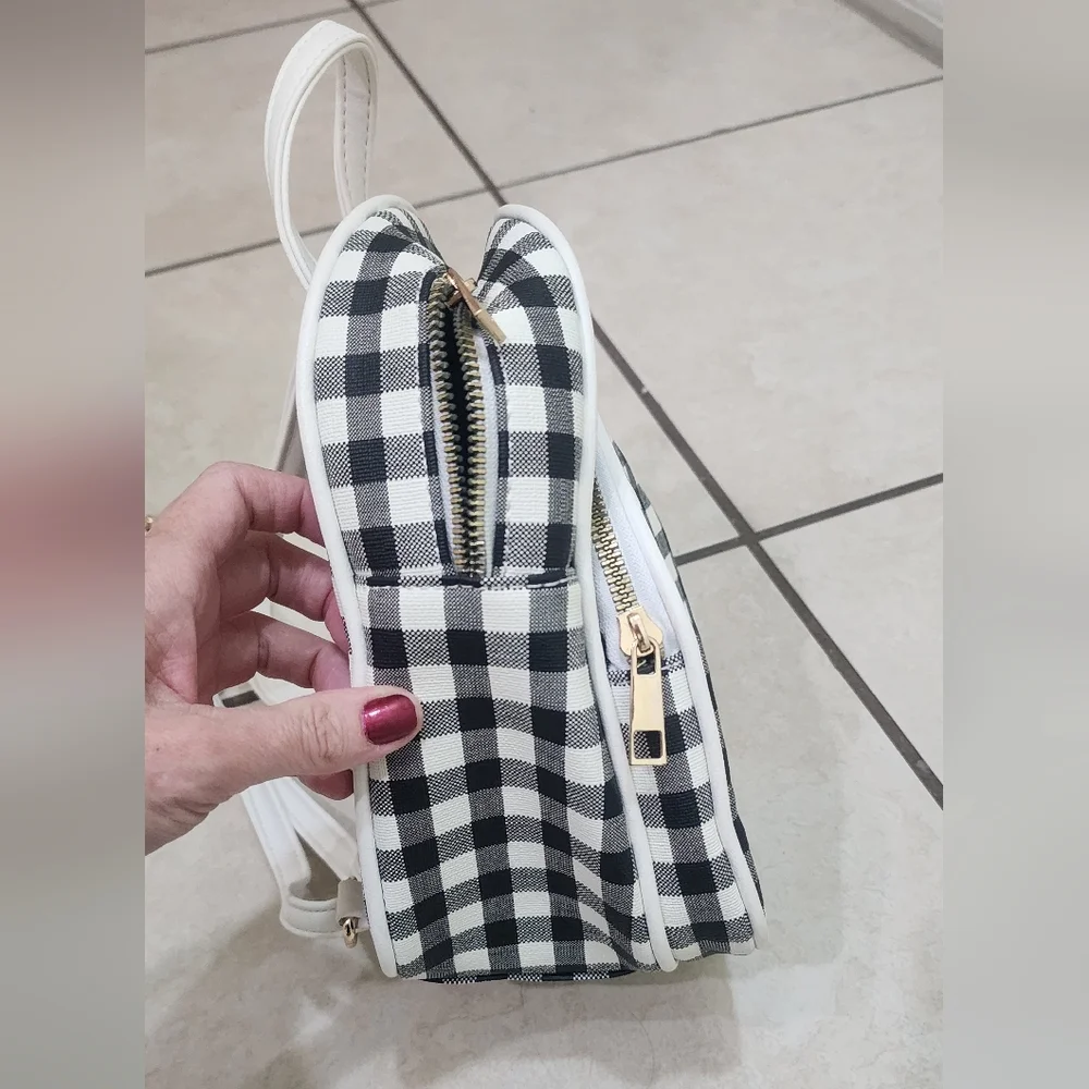 New Emperia‎ Chic Checkered Backpack in Black and White